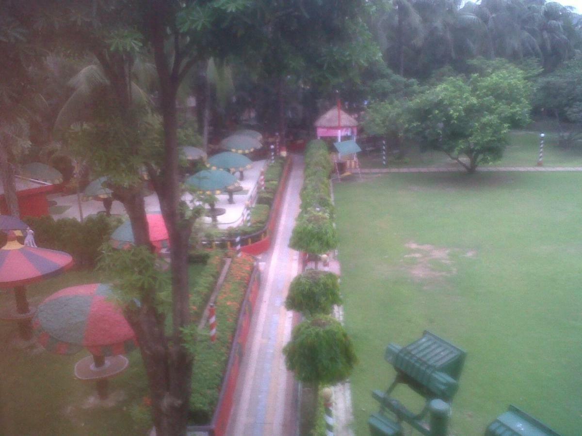 Palm Village Resort Kalkutta Exterior foto