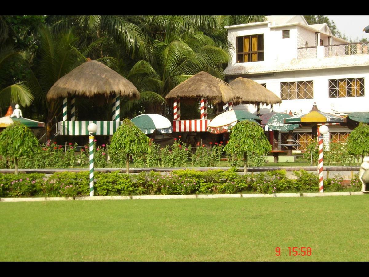 Palm Village Resort Kalkutta Exterior foto
